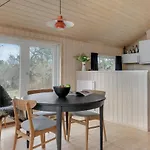 2 Bedroom Stunning In Vejby