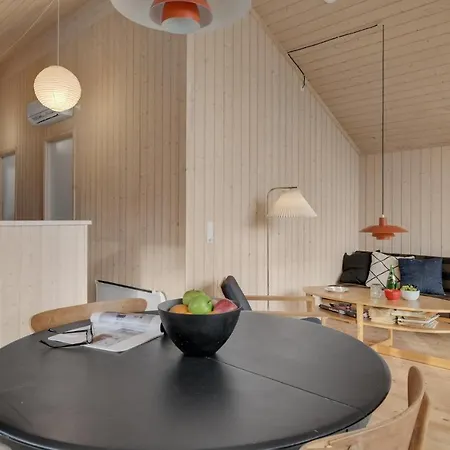 2 Bedroom Stunning In Vejby