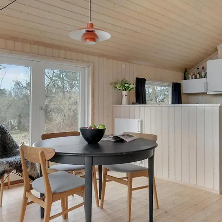 2 Bedroom Stunning In Vejby