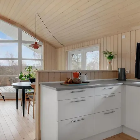 2 Bedroom Stunning In Holiday home Vejby