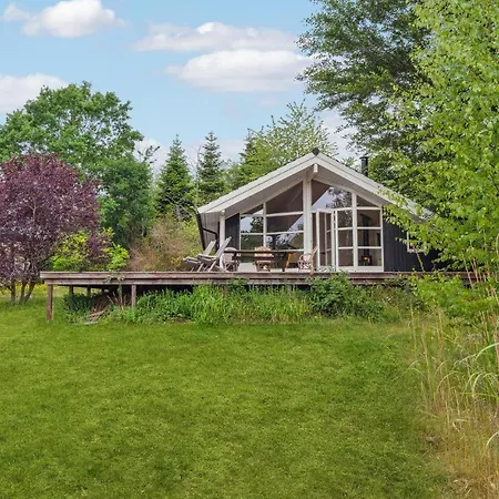 2 Bedroom Stunning In Vejby