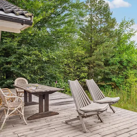 بيت للعطل 2 Bedroom Stunning In *