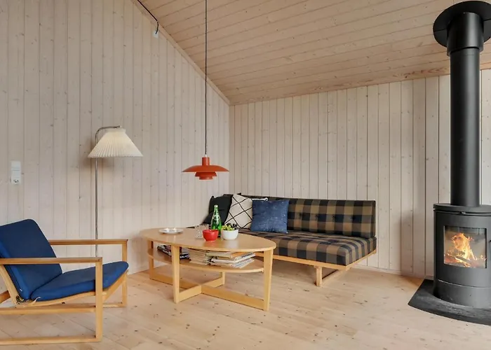 Feriehus 2 Bedroom Stunning In