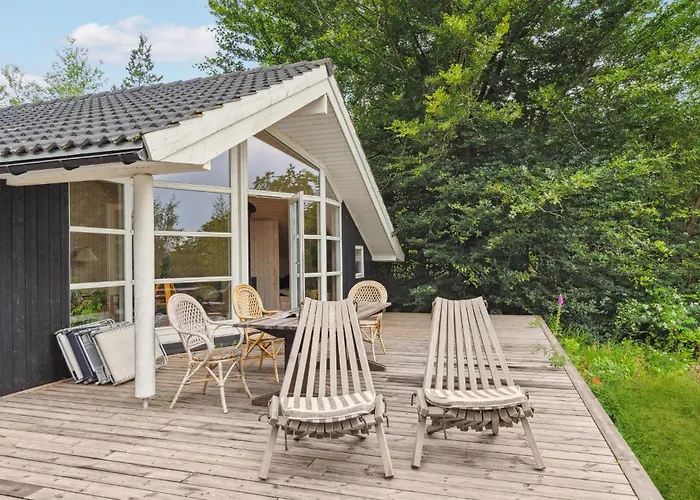 2 Bedroom Stunning In Feriehus Vejby